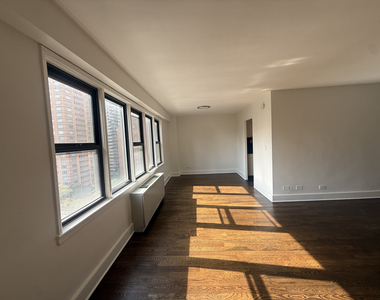 220 East 63rd Street - Photo Thumbnail 2