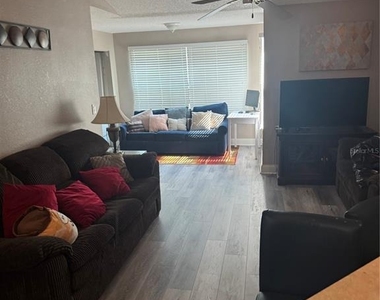 4572 Commander Drive - Photo Thumbnail 4
