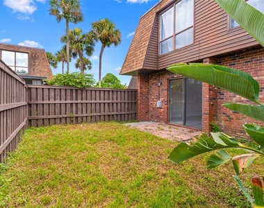 1836 N Crystal Lake Drive - Photo Thumbnail 28