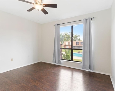 1836 N Crystal Lake Drive - Photo Thumbnail 10