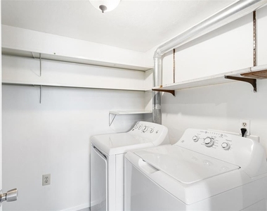 1836 N Crystal Lake Drive - Photo Thumbnail 9