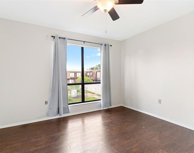 1836 N Crystal Lake Drive - Photo Thumbnail 11