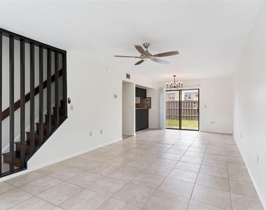 1836 N Crystal Lake Drive - Photo Thumbnail 3