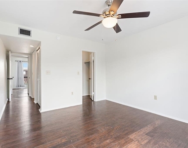 1836 N Crystal Lake Drive - Photo Thumbnail 25