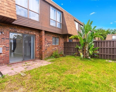 1836 N Crystal Lake Drive - Photo Thumbnail 27