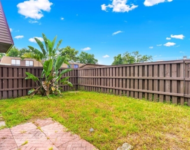 1836 N Crystal Lake Drive - Photo Thumbnail 26