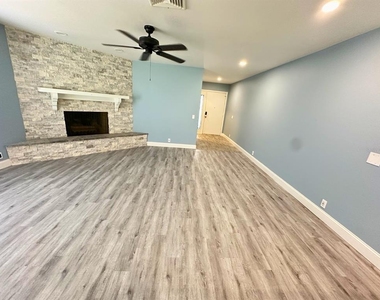 686 Augusta Road - Photo Thumbnail 2