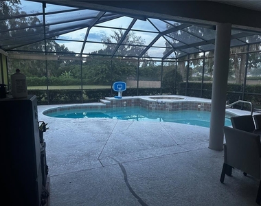 2720 Se 28th Street - Photo Thumbnail 1