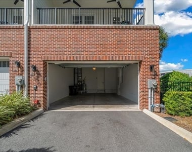 121 Se Watula Avenue - Photo Thumbnail 8