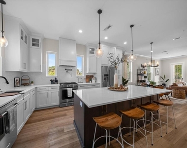 121 Se Watula Avenue - Photo Thumbnail 17