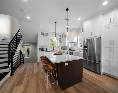 121 Se Watula Avenue - Photo Thumbnail 19