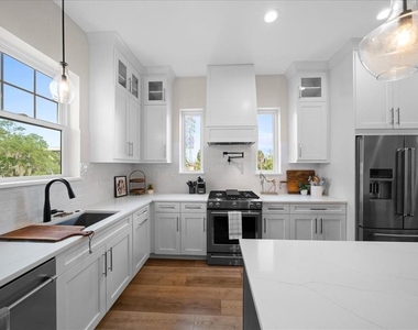 121 Se Watula Avenue - Photo Thumbnail 22