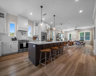 121 Se Watula Avenue - Photo Thumbnail 16