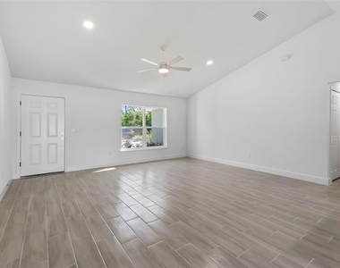 4994 Sw 166th Loop - Photo Thumbnail 4