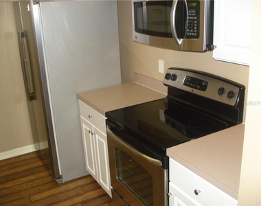 5578 Metrowest Boulevard - Photo Thumbnail 6