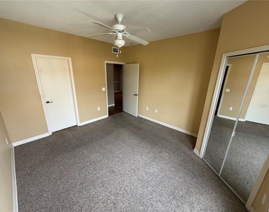 5578 Metrowest Boulevard - Photo Thumbnail 8