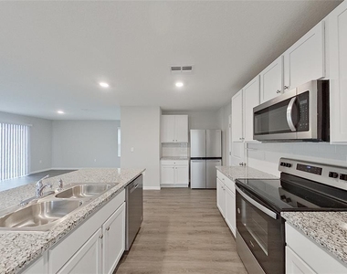 8579 Sw 44th Court - Photo Thumbnail 3