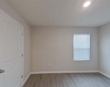 8579 Sw 44th Court - Photo Thumbnail 14
