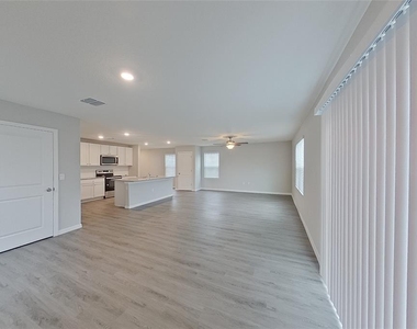 8579 Sw 44th Court - Photo Thumbnail 11
