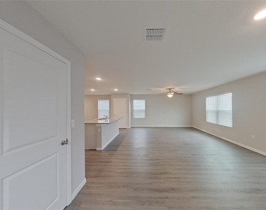8579 Sw 44th Court - Photo Thumbnail 8