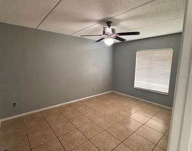 5618 Blue Shadows Court - Photo Thumbnail 7