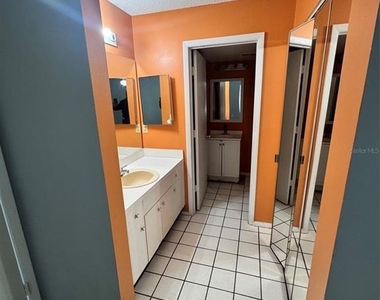 5618 Blue Shadows Court - Photo Thumbnail 10