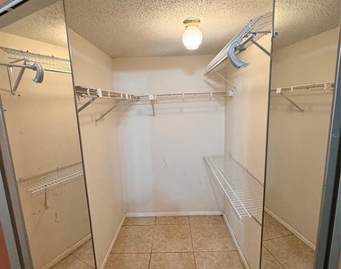 5618 Blue Shadows Court - Photo Thumbnail 9