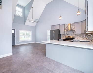 727 Magnolia Avenue - Photo Thumbnail 15