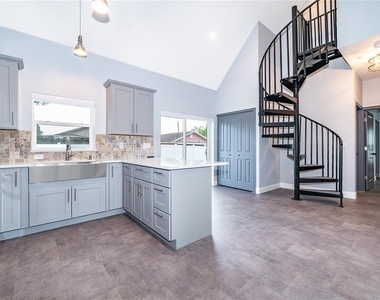 727 Magnolia Avenue - Photo Thumbnail 12