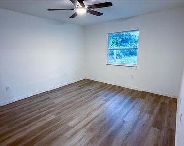 4405 Continental Boulevard - Photo Thumbnail 5