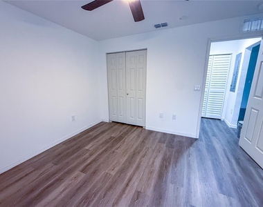 4405 Continental Boulevard - Photo Thumbnail 9