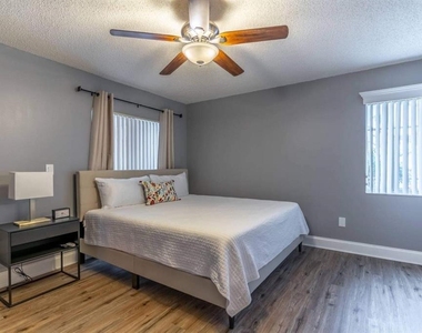 2616 Montego Bay Boulevard - Photo Thumbnail 18