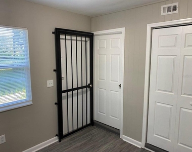 4535 Barley Street - Photo Thumbnail 7