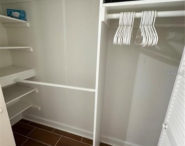 435 Wymore Road - Photo Thumbnail 8