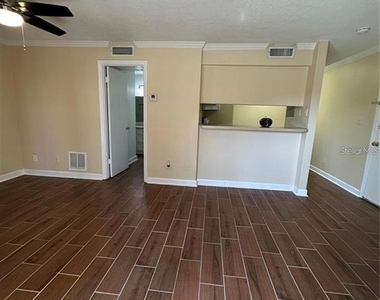 435 Wymore Road - Photo Thumbnail 7