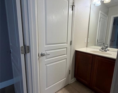 7751 Fairgrove Avenue - Photo Thumbnail 27