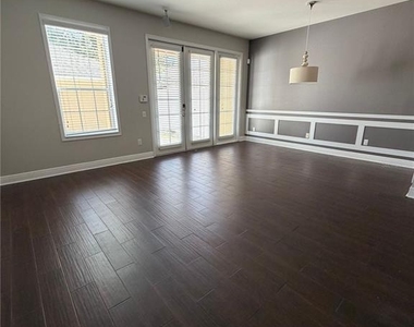7751 Fairgrove Avenue - Photo Thumbnail 15