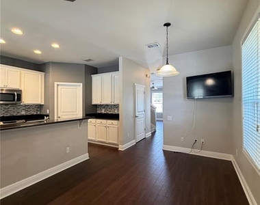 7751 Fairgrove Avenue - Photo Thumbnail 5