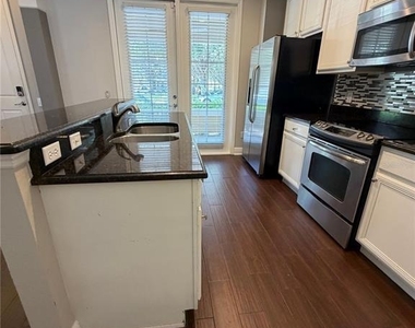 7751 Fairgrove Avenue - Photo Thumbnail 9