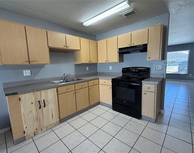 773 Platypus Court - Photo Thumbnail 2