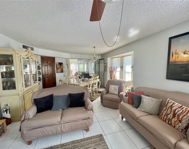 2367 Coach House Boulevard - Photo Thumbnail 2