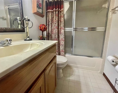 2367 Coach House Boulevard - Photo Thumbnail 11