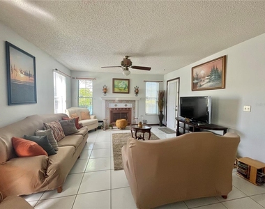 2367 Coach House Boulevard - Photo Thumbnail 5
