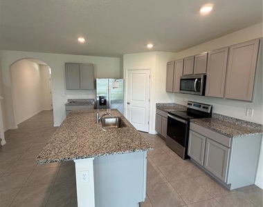 5116 Vecchio Court - Photo Thumbnail 8
