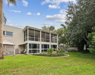 3 Country Club Drive - Photo Thumbnail 7
