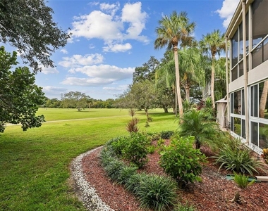 3 Country Club Drive - Photo Thumbnail 8