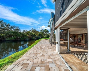 2912 N Rivers Edge Boulevard - Photo Thumbnail 31