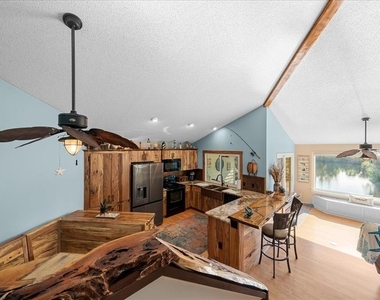 2912 N Rivers Edge Boulevard - Photo Thumbnail 11