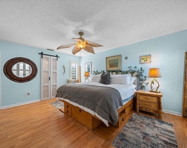 2912 N Rivers Edge Boulevard - Photo Thumbnail 17