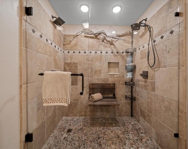 2912 N Rivers Edge Boulevard - Photo Thumbnail 21